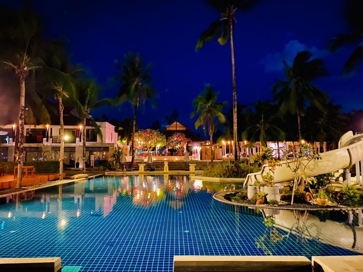 Palm Galleria Resort Khao Lak Exterior foto