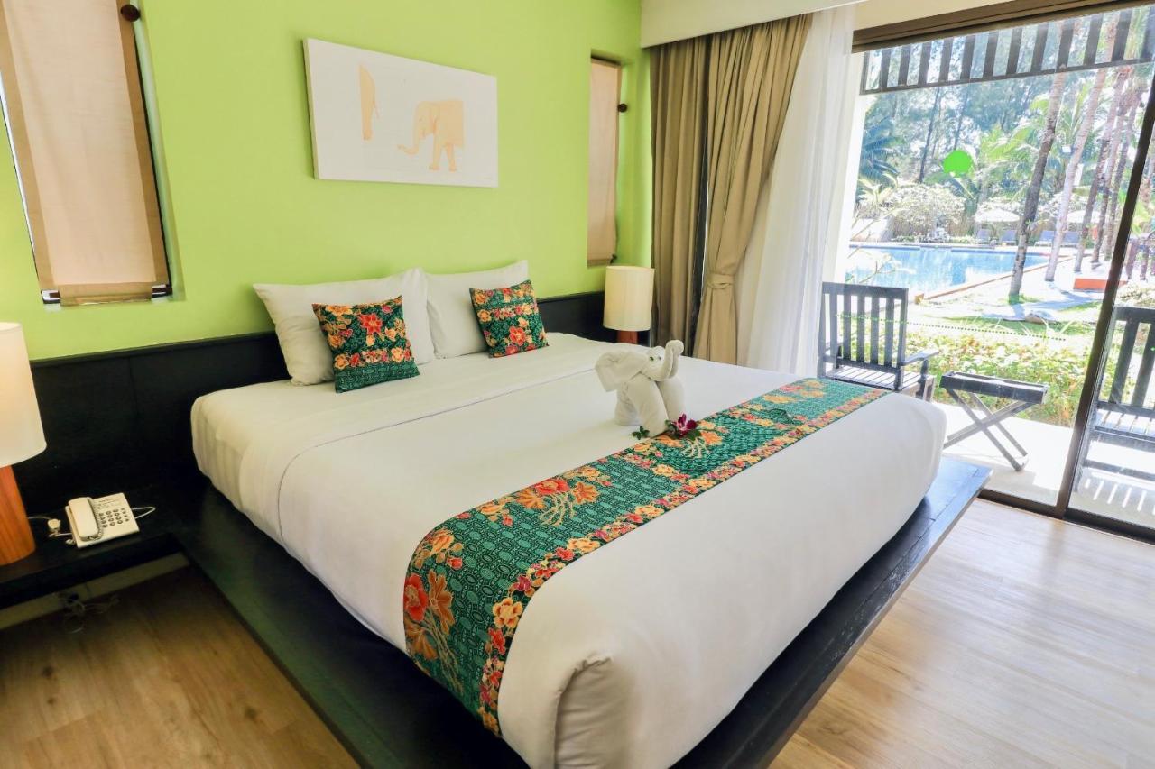 Palm Galleria Resort Khao Lak Exterior foto