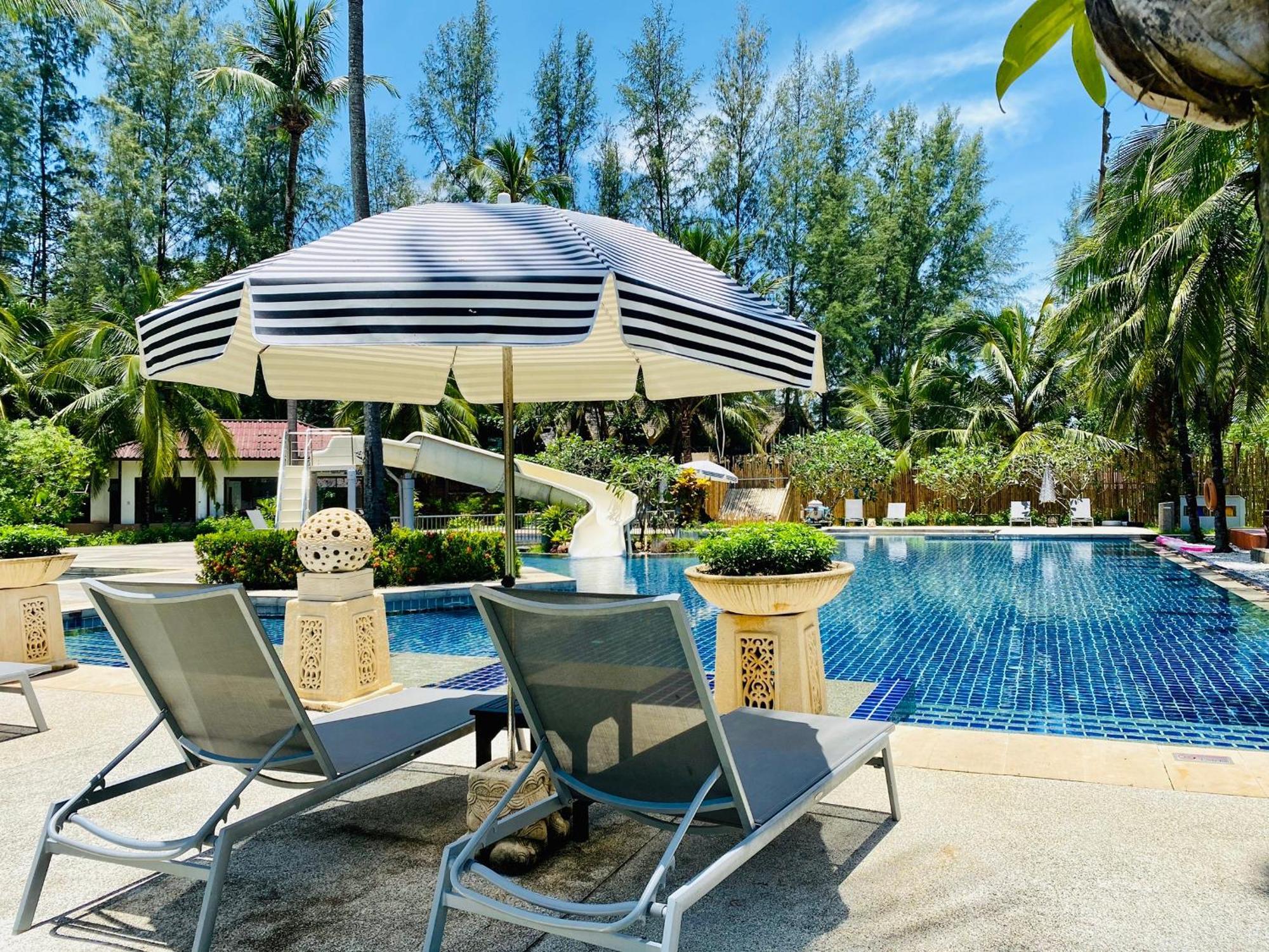 Palm Galleria Resort Khao Lak Exterior foto