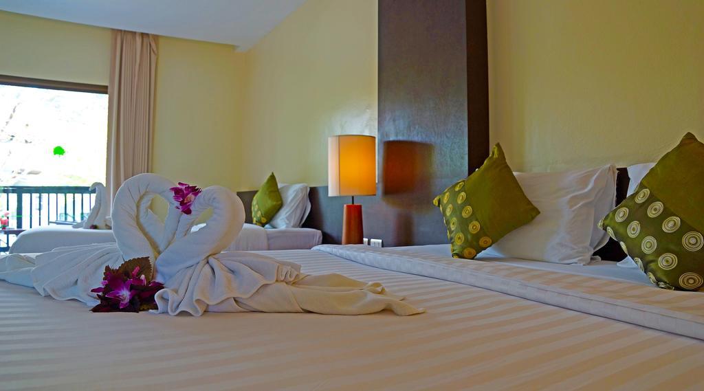 Palm Galleria Resort Khao Lak Exterior foto